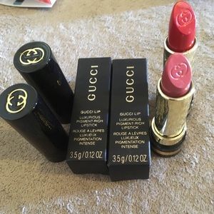 2 Gucci lip luxurious